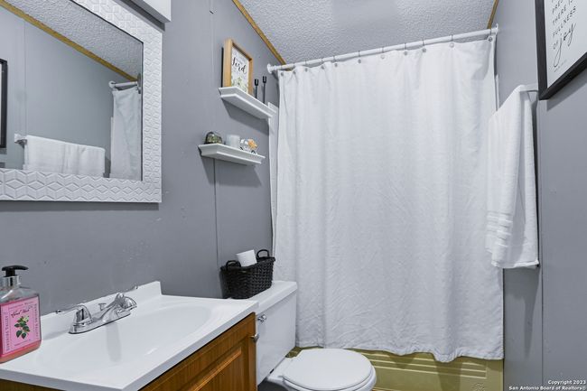 2681 Crazyhorse Pass, House other with 3 bedrooms, 2 bathrooms and null parking in Austin TX | Image 24