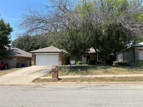 6217 Firebird Dr, Watauga, TX, 76148-1311 | Card Image