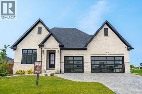 110 Newcastle Dr, Sarnia, ON, N7S0A7 | Card Image