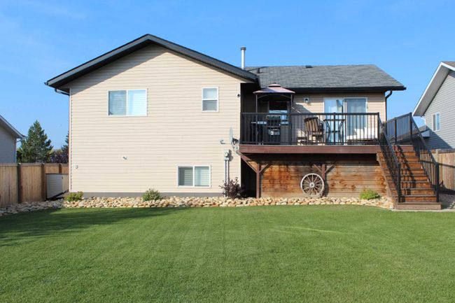 511 3rd Street, Home with 5 bedrooms, 3 bathrooms and 5 parking in Manning AB | Image 2