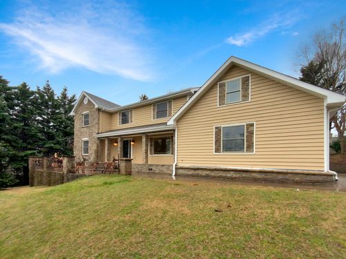 1917 Crystal Lake Ln, Hixson, TN, 37343-3513 | Card Image