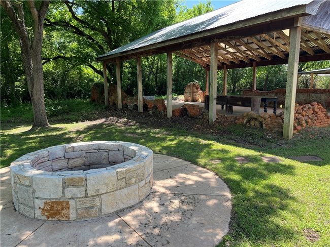 Outdoor fire pit | Image 11