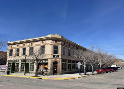 500 Broadway St, Thermopolis, WY, 82443-2718 | Card Image