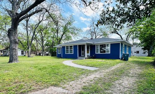 1307 W Main St, Cameron, TX, 76520-3150 | Card Image