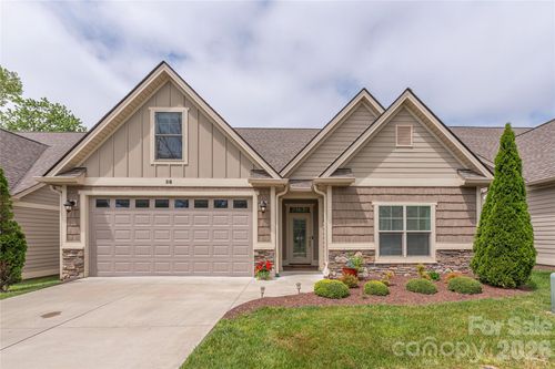 38 River Bend Ln, Fletcher, NC, 28732-9272 | Card Image