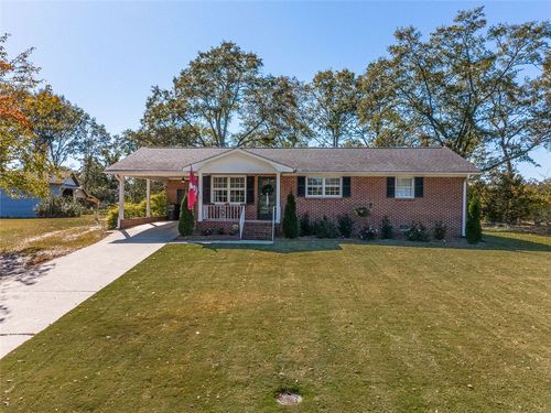 7 Hastings Cir, Taylors, SC, 29687-3565 | Card Image