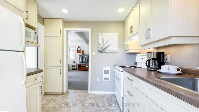 9 Maple Lane, House other with 3 bedrooms, 1 bathrooms and 1 parking in Goderich ON | Image 22
