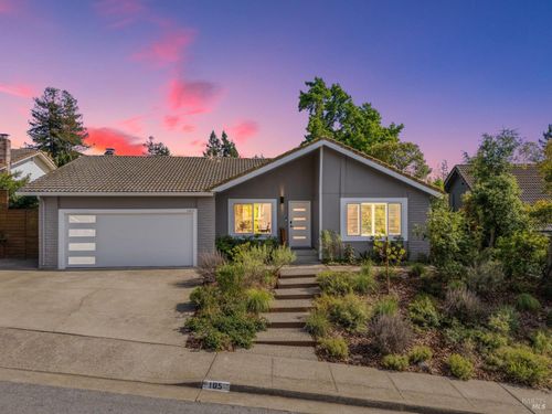 105 Round Court, Petaluma, CA, 94952 | Card Image