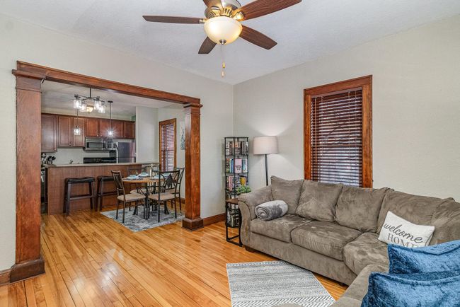Look at the gorgeous hardwood trim & floors! | Image 13