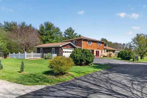 134 Lynnhaven Rd, Hillsville, VA, 24343-5019 | Card Image