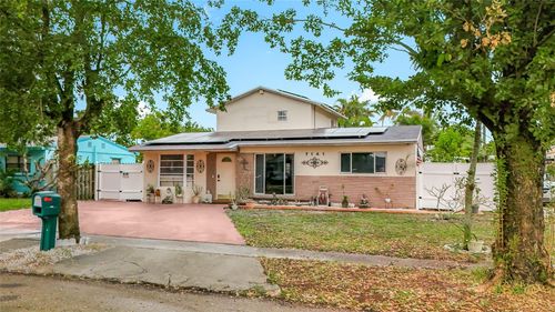 7141 Custer St, Hollywood, FL, 33024-1619 | Card Image