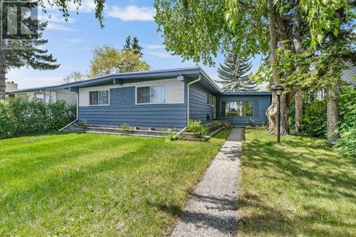 131 Huntridge Rd Ne, Calgary, AB, T2K4B4 | Card Image