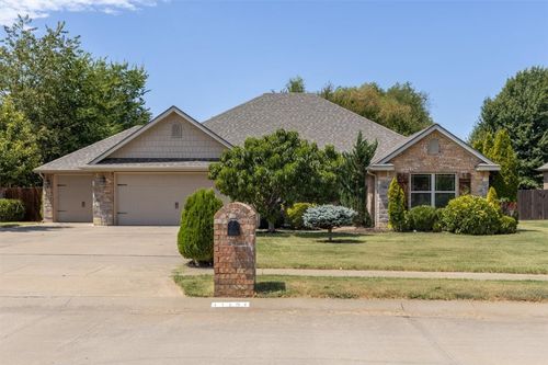 11151 Club House Pkwy, Farmington, AR, 72730-8746 | Card Image