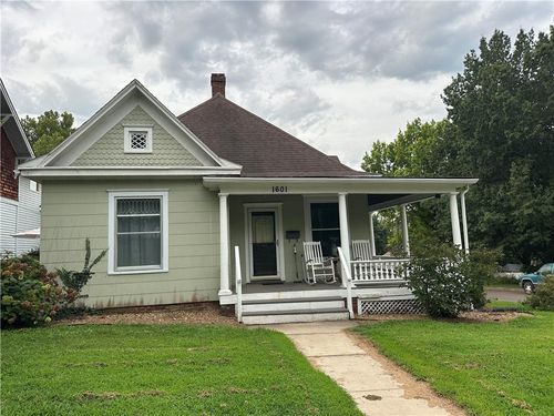 1601 Bloom St, Lexington, MO, 64067-1721 | Card Image