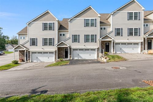 102 Hunting Hill Dr, Cumberland, RI, 02864-2622 | Card Image