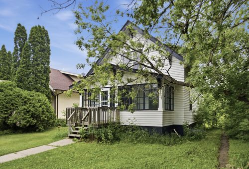228 9th St N, Breckenridge, MN, 56520-1604 | Card Image