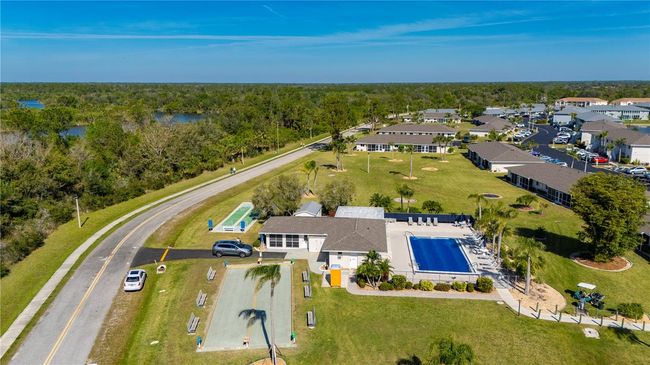 APT-1902 - 12538 Sw Kingsway Cir, Condo with 2 bedrooms, 2 bathrooms and null parking in LAKE SUZY FL | Image 39