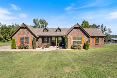 1025 Main St, Vilonia, AR, 72173-9523 | Card Image