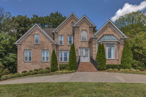 9266 Chevoit Dr, Brentwood, TN, 37027-6138 | Card Image