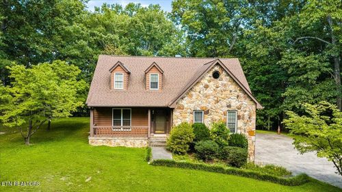 400 Imperial Heights Ln, La Follette, TN, 37766-4532 | Card Image