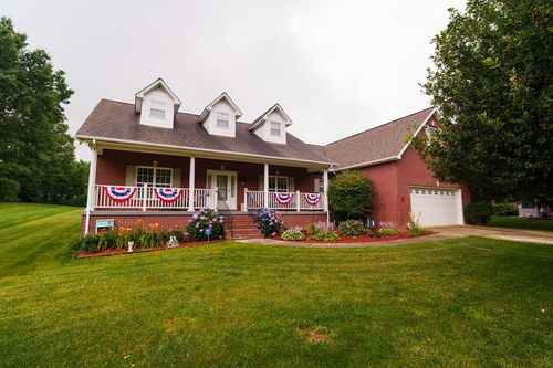921 Green Meadow Rd, Cookeville, TN, 38506-7218 | Card Image