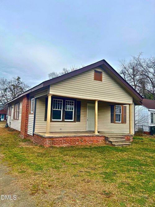 801 Royall Ave, Goldsboro, NC, 27534-2537 | Card Image