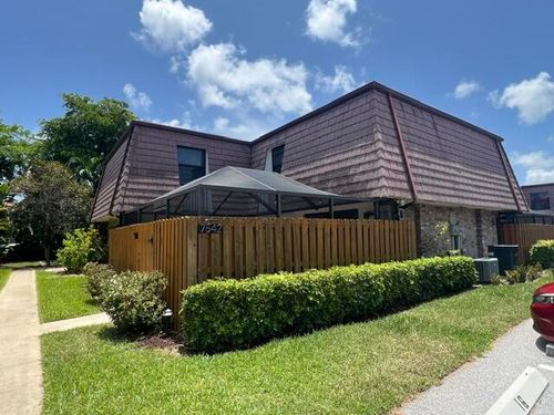 7542 Courtyard Run E, Boca Raton, FL, 33433-3055 | Card Image