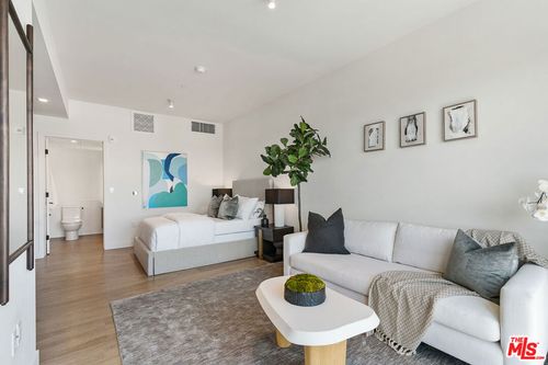 517-10700 Tabor St, Los Angeles, CA, 90034-4267 | Card Image