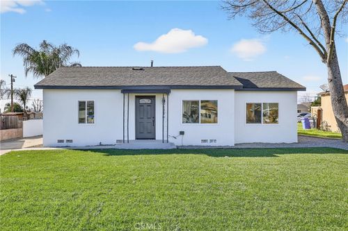 6994 Elmwood Rd, San Bernardino, CA, 92404-6366 | Card Image