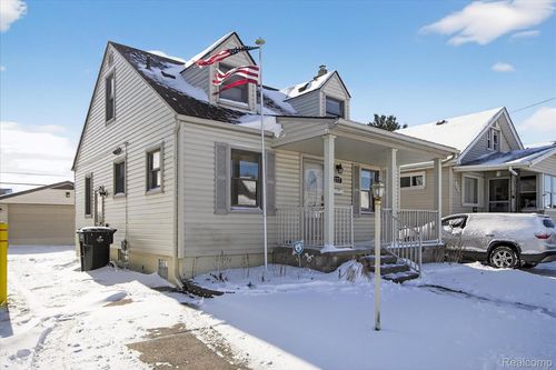 277 Highland St, Wyandotte, MI, 48192-2541 | Card Image