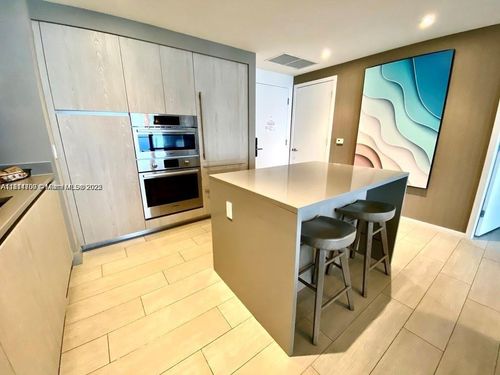 r1905-4010 S Ocean Dr, Hollywood, FL, 33019-3063 | Card Image