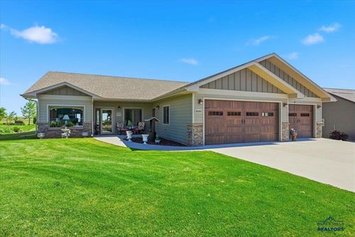 8040 Brooks Loop, Spearfish, SD, 57783-6305 | Card Image