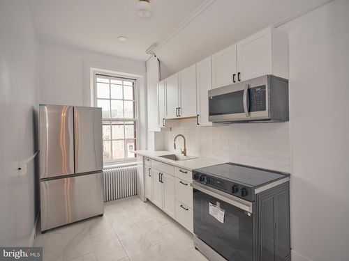 18 W Bridge St, NEW HOPE, PA, 18938-1303 | Card Image