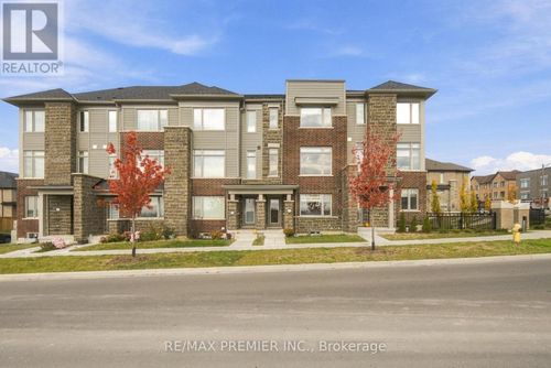 12 Busato Dr, Stouffville, ON, L4A5G2 | Card Image