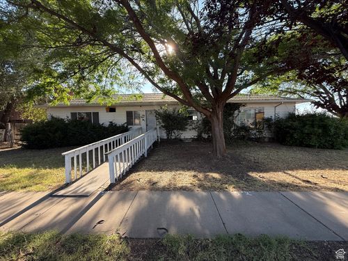 671 W 1800 N, Clinton, UT, 84015-9566 | Card Image