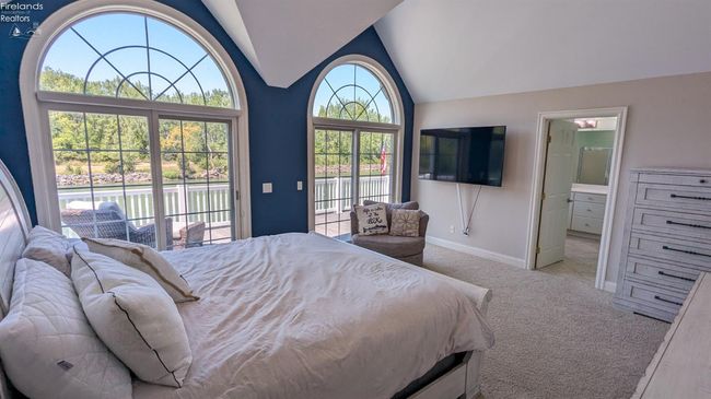 8051 E Lake Blvd, Condo with 4 bedrooms, 4 bathrooms and 2 parking in Marblehead OH | Image 24