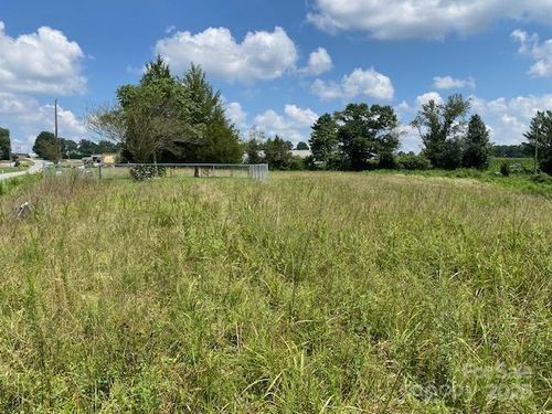 000 Wilkesboro Hwy, Union Grove, NC, 28689 | Card Image