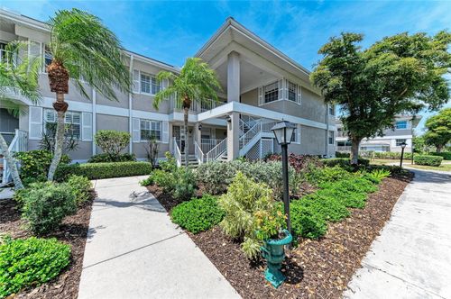 628 Estuary Dr, Bradenton, FL, 34209-7319 | Card Image