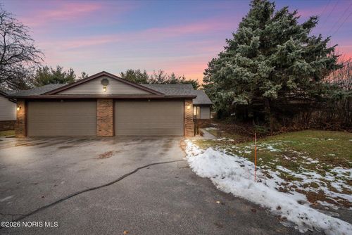 28 Boston Bay Road, Perrysburg, OH, 43551 | Card Image