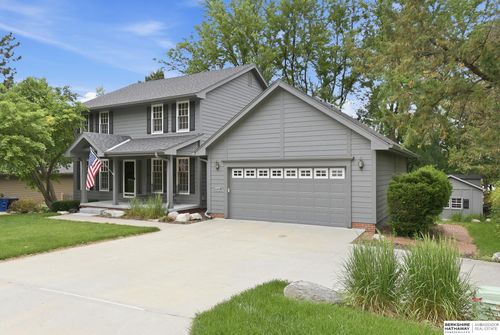 10552 Forrest Dr, Omaha, NE, 68124-1030 | Card Image
