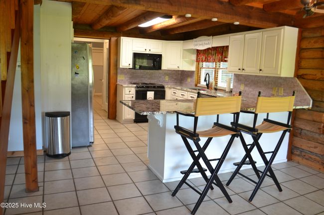 4040 N Nc 903 Hwy, House other with 4 bedrooms, 6 bathrooms and 3 parking in Albertson NC | Image 37
