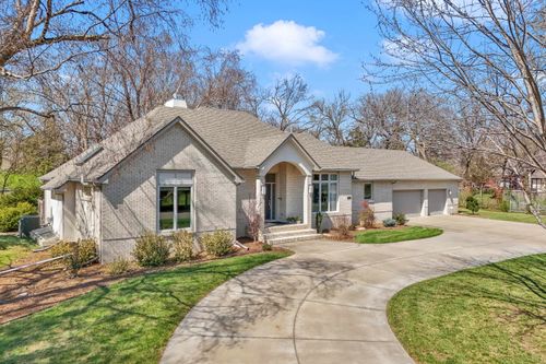 1401 Maple St, Newton, KS, 67114-6310 | Card Image