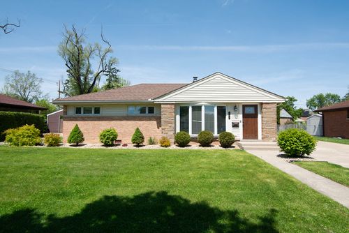 367 W Fremont Ave, Elmhurst, IL, 60126-2251 | Card Image