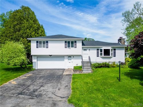 810 Hillview Dr, Herkimer, NY, 13350-2613 | Card Image