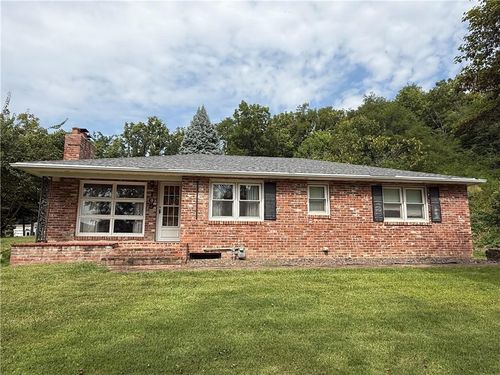 105 Fremont St, Wathena, KS, 66090-1274 | Card Image