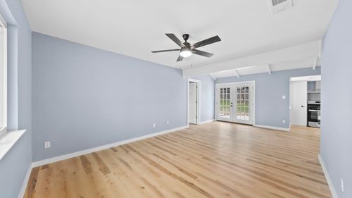 1112 Village Green Dr, Austin, TX, 78753-4547 | Card Image