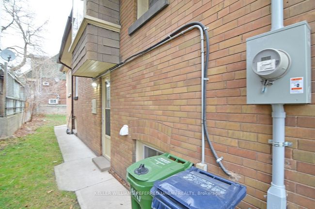 UPPER - 4 Columbine Ave, House other with 4 bedrooms, 2 bathrooms and null parking in Toronto ON | Image 36