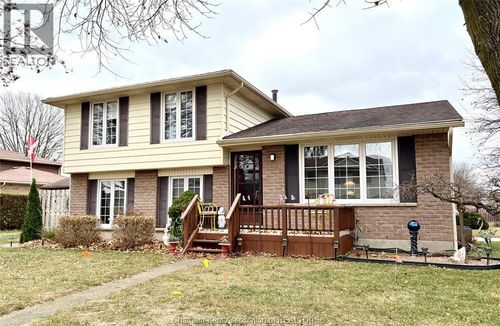 183 Michener Rd, Chatham, ON, N7L4X4 | Card Image