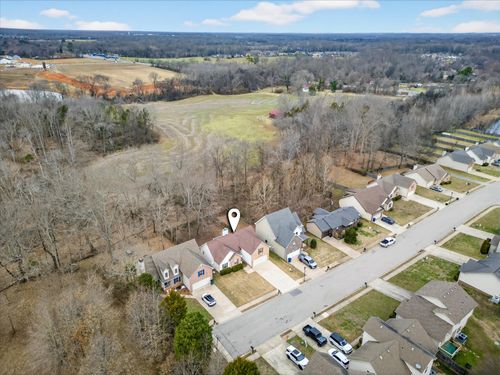 664 Deer Ridge Dr, Clarksville, TN, 37042-7064 | Card Image