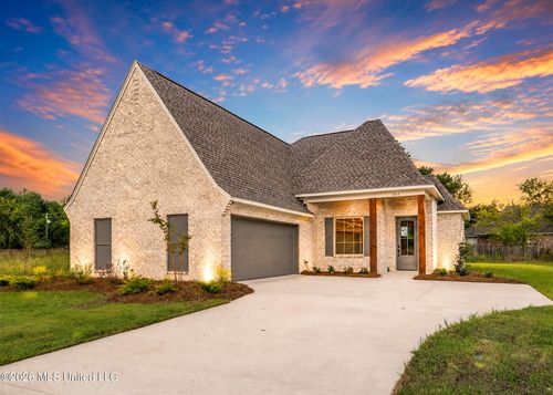 104 Mission Rdg, Madison, MS, 39110-7601 | Card Image